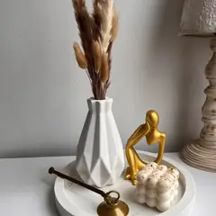 undefined - Centro de Mesa Decorativo Alexander Con Base y Jarrón Con Flores y Adornos 6 Piezas