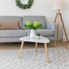 DKO DESIGN SAS - Mesa centro triangular 40x60x60cm blanca