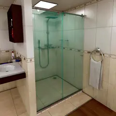 FROTEX - División Para Baño Estándar Corrediza 200 X 190 Cm Vidrio 8 Mm