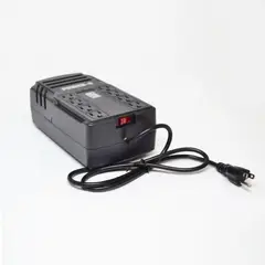MAGOM - Regulador de Voltaje Power-8 / 400W
