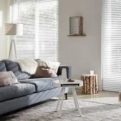 FLEXALUM - Persiana De Madera Color Alaska A La Medida Ancho Entre 165.5 A 180 Cm Alto Entre 30 A 55 Cm