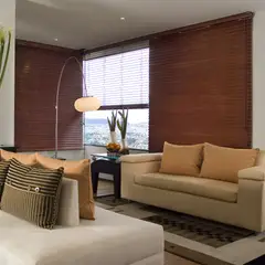 FLEXALUM - Persiana De Madera Color Avellana A La Medida Ancho Entre 60.5 A 70 Cm Alto Entre 55.5 A 70 Cm