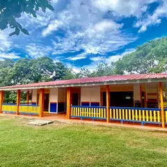 OCOPLAST - Tabla de Madera Plástica 10.5 x 2.5 x 180 cm