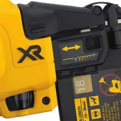 DEWALT - Clavadora Inalámbrica DCN680B con Motor Sin Escobillas