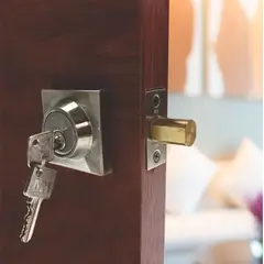 M&H SECURITY LOCKS - Cerrojo Llave-Mariposa Entrada Cuadrado Ll/P Satin D-103