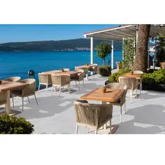 CORONA - Piso Porcelánico Rectificado West Alta Resistencia Al Deslizamiento (ARD PRO®) Con Caras Diferenciadas Gris Claro 60X60 cm Caja 1.8 m2