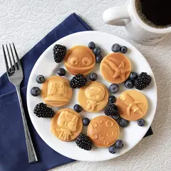 WAFFLE WOW - Waflera con diseños Espaciales Antiadherente 7 Diseños