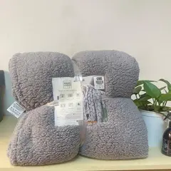 MANO DE OSO - Cobija Sherpa Gris Ovejera Cozy 115X160