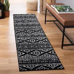 SAFAVIEH - Tapete de Pasillo Marroquí 61 x 457 cm Negro con Marfil Bohemio