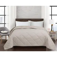 JUST HOME COLLECTION - Quilt Sencillo/Semidoble Beige