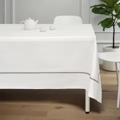 JUST HOME COLLECTION - Mantel Bordado 180x240 Bco/gr